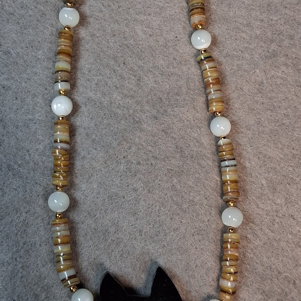 Vintage Mother of Pearl Abalone Shell Horse Head Inlay Necklace Heishe Beaded - Picture 8 of 10